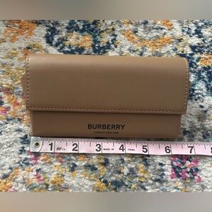 Burberry Eyewear Soft Leather Case with magnetic closure